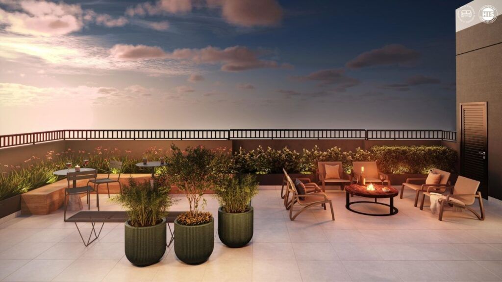 Vinx Jurubatuba Home Resort, deck do terraço com poltronas e vasos ao entardecer
